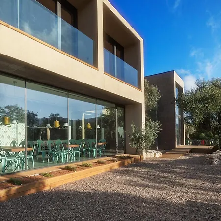 ホテル クッキング アンド ネイチャー エモーショナル アルヴァドス