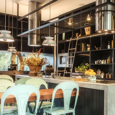 クッキング アンド ネイチャー エモーショナル ホテル