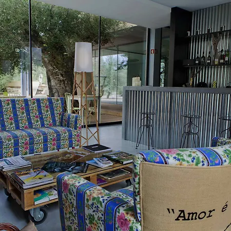 クッキング アンド ネイチャー エモーショナル ホテル 4*