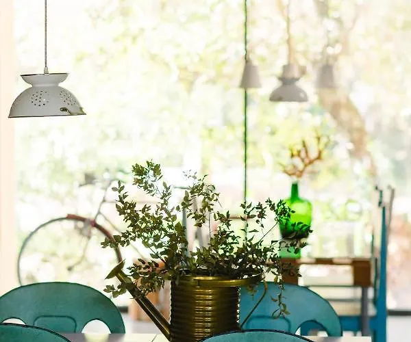 Hotel Cooking And Nature - Emotional Alvados